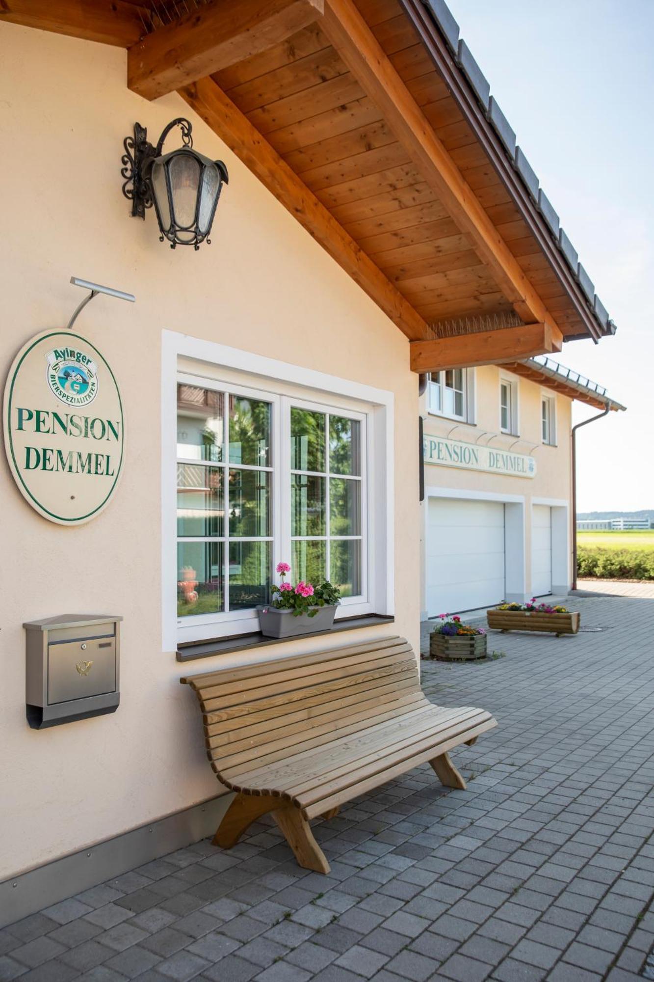 Pension Demmel, Bed & Breakfast Bruckmuhl Exterior photo